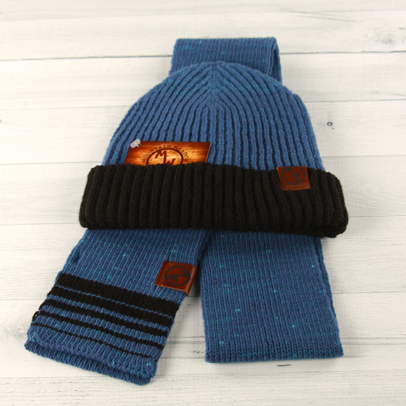 RENewe hat and scarf